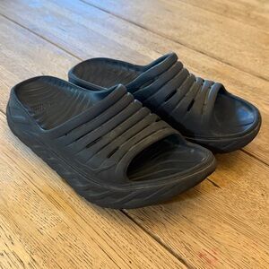 Hoka One One Sandals Womens 10 Ora Recovery Slide Black Casual Beach Waterproof